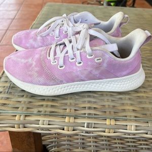 Adidas cloud foam shoes 7.5